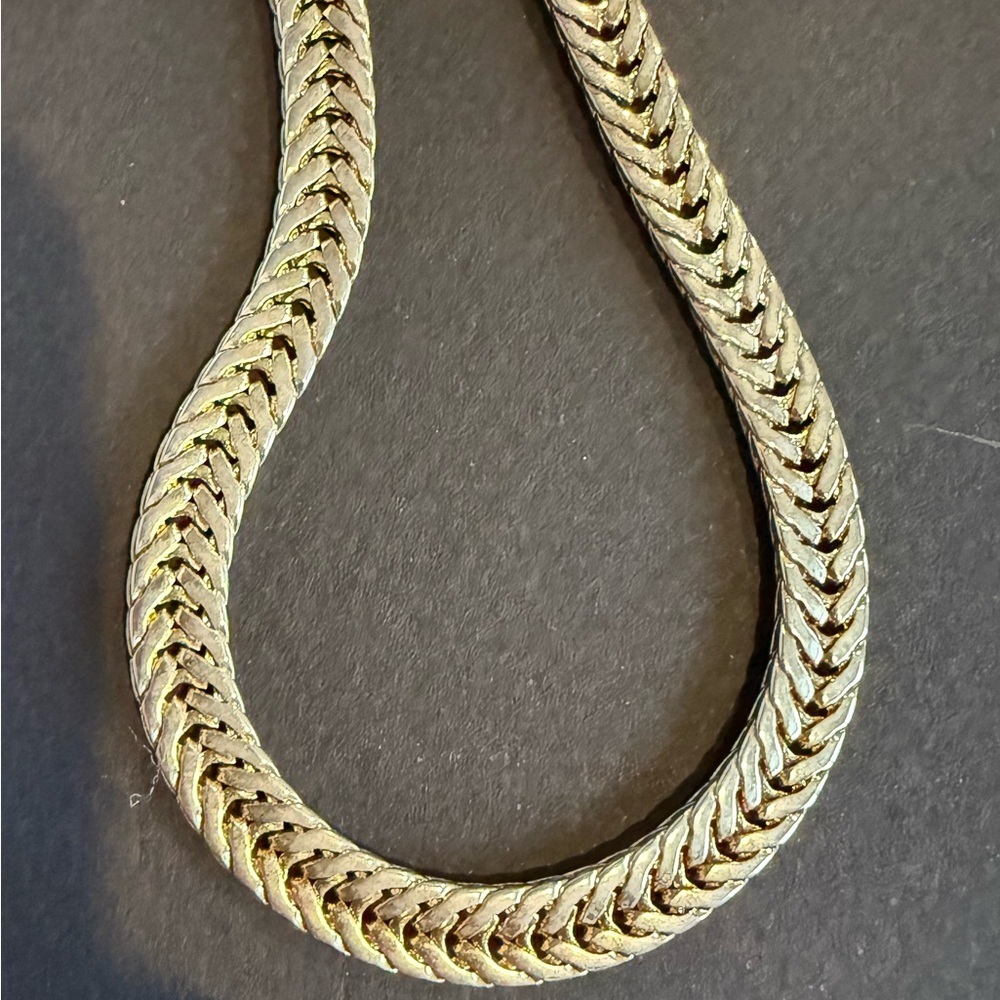 Vintage Silver-Tone Herringbone Chain Necklace | Flat Chevron Link | 80s 90s - Picture 4 of 6